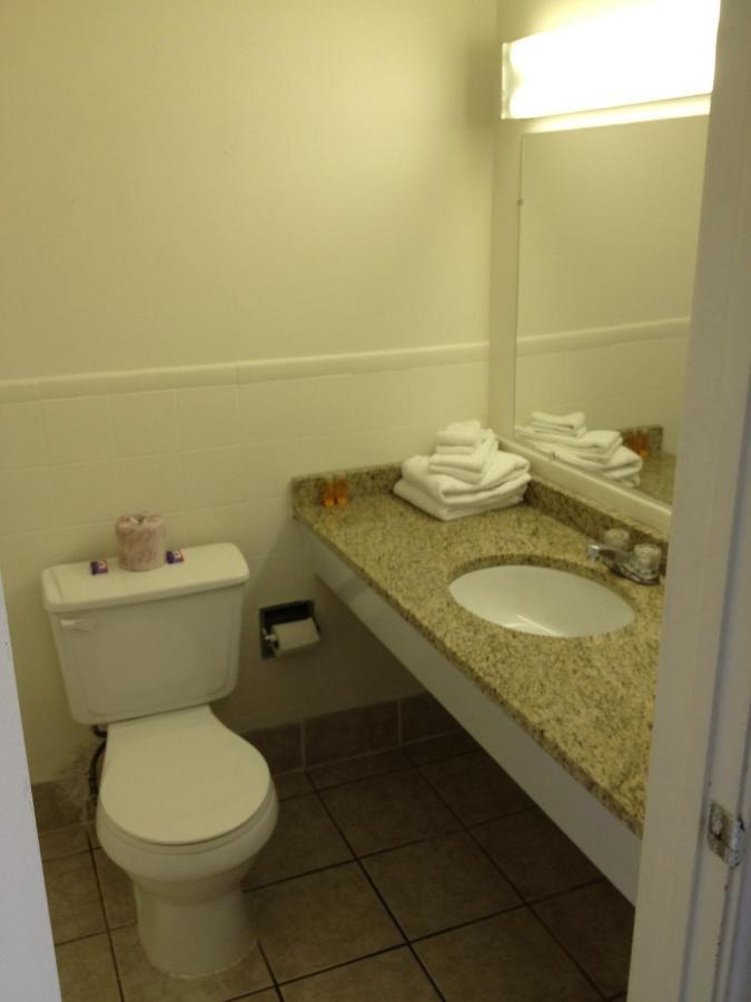 Weber Inn Kitchener Cameră foto